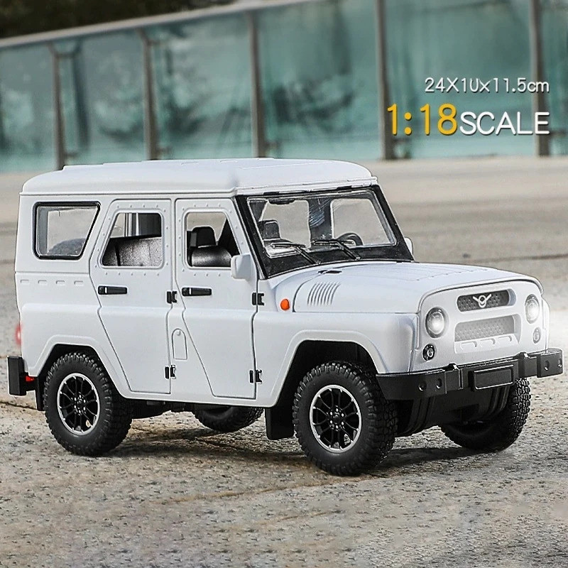 1/18 Uaz Hunter รถโลหะผสมรุ่น Diecasts โลหะ-ยานพาหนะถนนรถรุ่นจําลองเสียงแสงคอลเลกชันของเล่นเด็ก