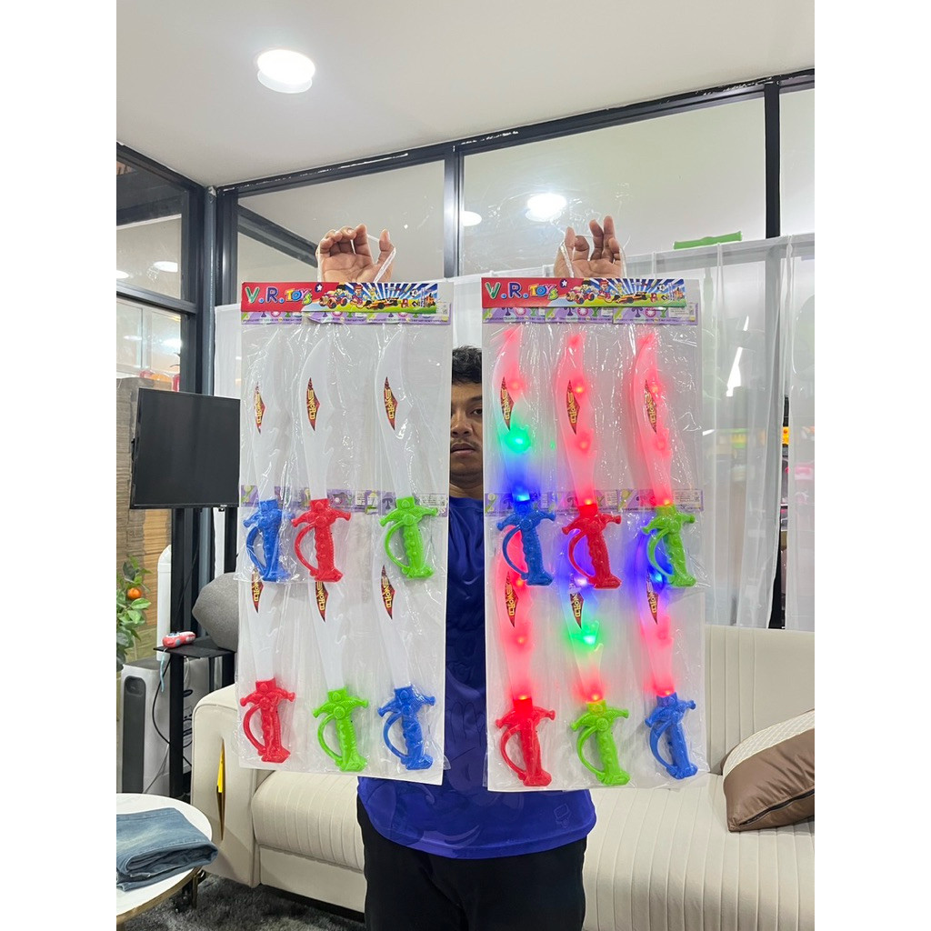 ⭐️ขายส่งยกแผง6ชิ้น⭐️ ดาบของเล่น มีไฟ แถมถ่าน ดาบของเล่นใส่ถ่านมีไฟ ของเล่น No.009(100) - รูปที่ 3