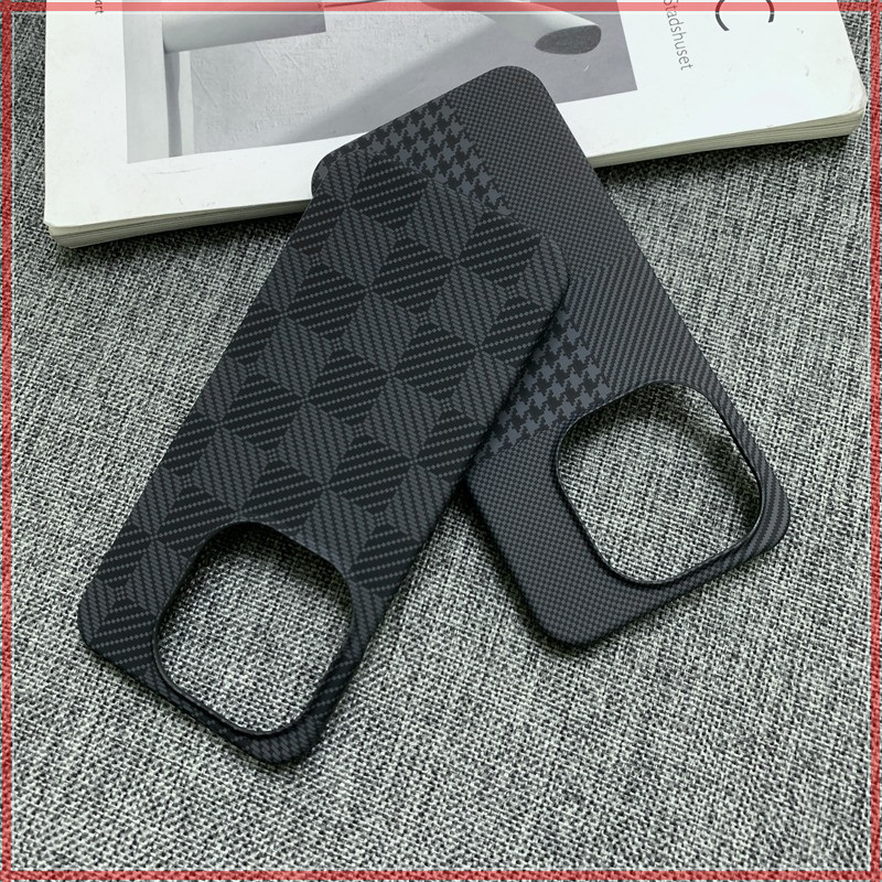 เคสโทรศัพท์เนื้อคาร์บอนไฟเบอร์สีเข้ม สําหรับ ไอคิว 15 13 12 มือโปร 3ง บรรเทาแข็งป้องกันการตกเปลือก น้ําหนักเบาฝ้ากระจายความร้อนเปลือก