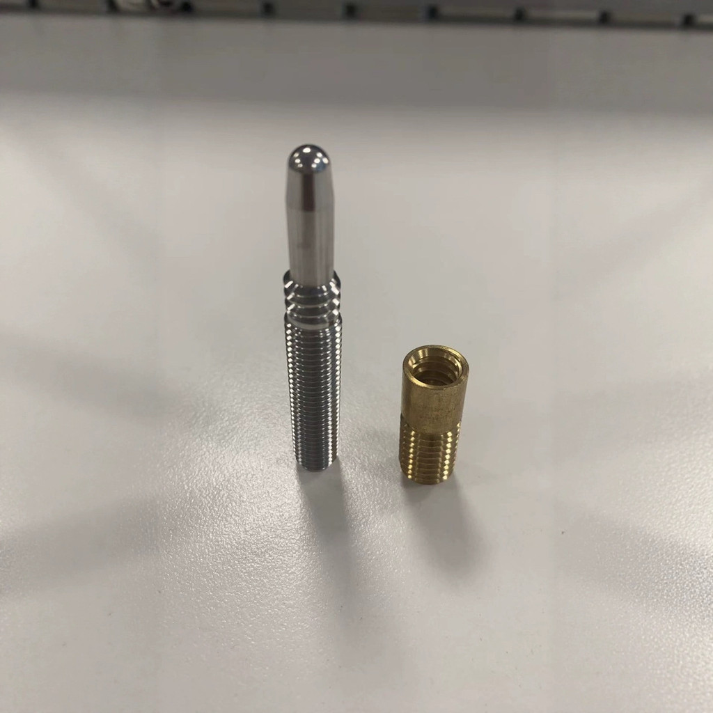 เก้าคลับด่วนสามด่วนสี่คลับสกรูเกลียวล้อกลาง vf4ข