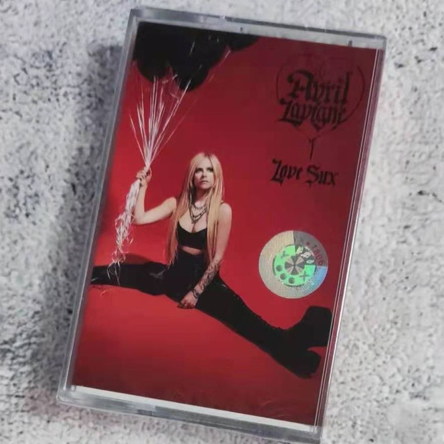 นําเข้า Cassette Avril Lavigne love sux tape C0103 Sealed Onhand