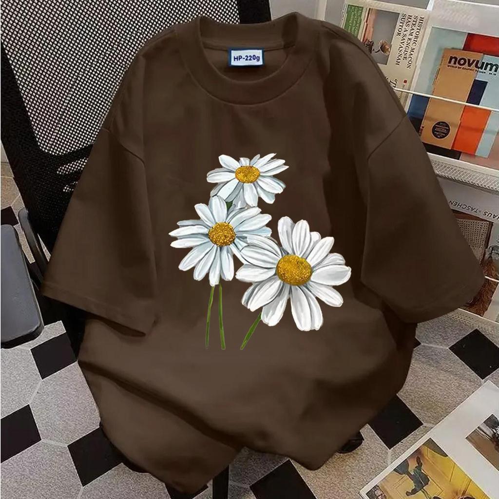 UT shop เสื้อยืด oversize เสื้อแฟชั่น คอกลม ผ้าCotton 100% แขนสั้น ใส่สบาย ไม่ต้องรีด   'Little Daisy' - รูปที่ 6