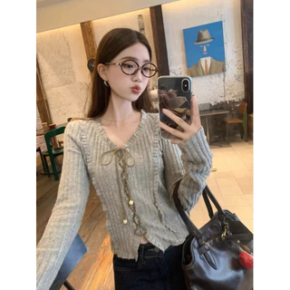Cherry พร้อมส่ง🥐✨เสื้อคาร์ดิแกนแขนยาวคอวีผู้หญิง แต่งเซื่อกผูกสีน้ำตาลเรียบหรูงานสวยเกาหลีเสื้อแขนยาวผู้หญิง
