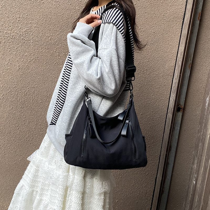 Large Capacity Bag Versatile Elegant Retro Messenger Bag Shoulder Commuter Tote r1j5