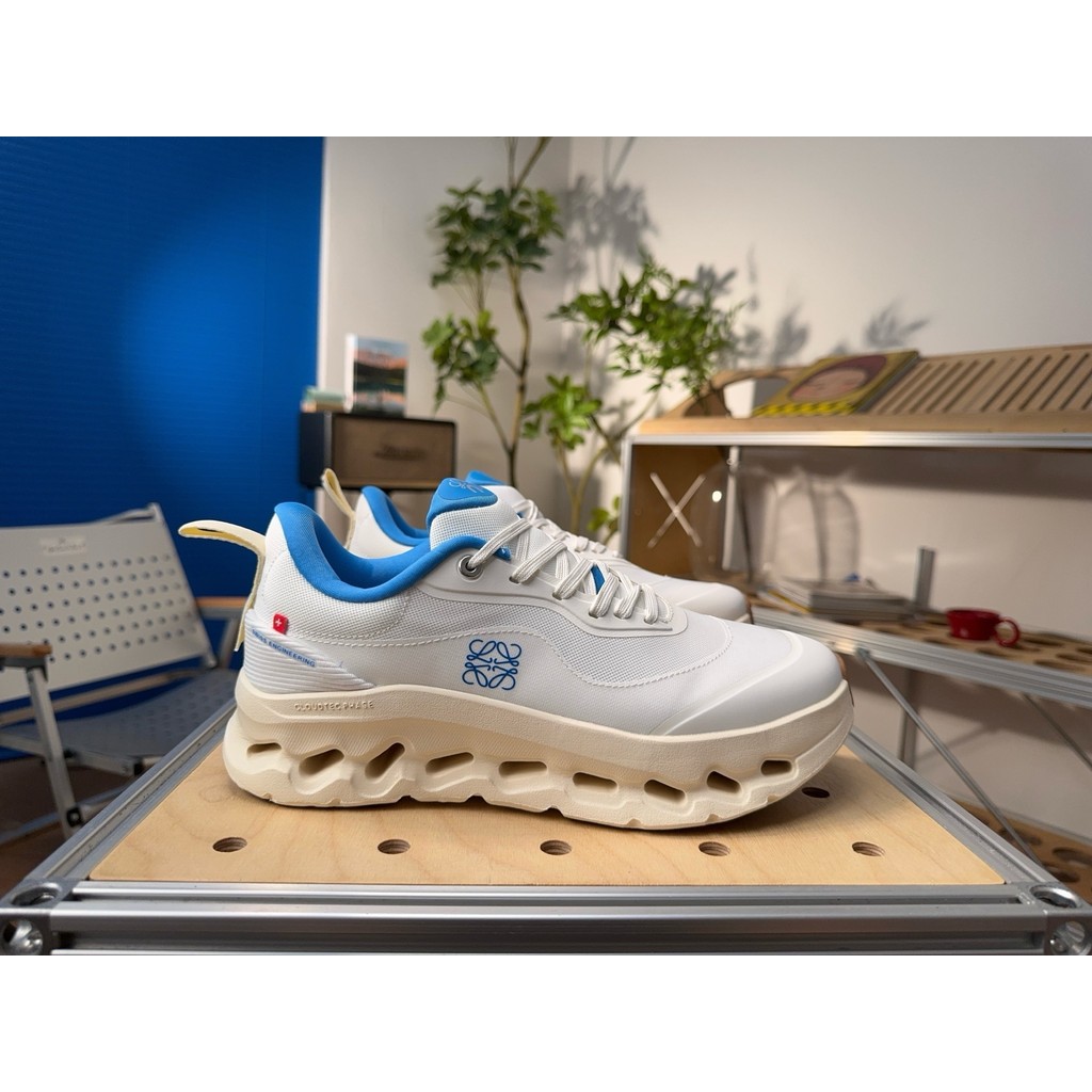 รองเท้าวิ่ง Angrun Cloud เอียง 2 ออกแบบ.Round Toe แบบ lace-up กันกระแทก น้ำหนักเบากลางสมัย