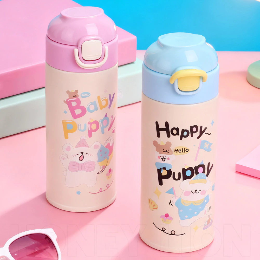 HoneyLion กระติกน้ำ เด็ก ลายลูกหมา 420ml สแตนเลส 316 กันรั่ว 360° - เก็บความเย็น 12ชม. เปิดปิดหนึ่งกด มีสายคล้อง ไปโรงเรียน thumbnail 3