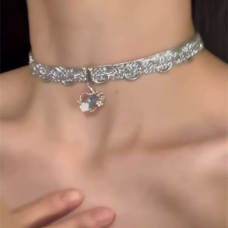 จัมเปอร์เลเยอร์เงินลายระยิบระยับ, สร้อยคอมากัสหนังปรับความยาวได้ สไตล์เก๋ไก gauge