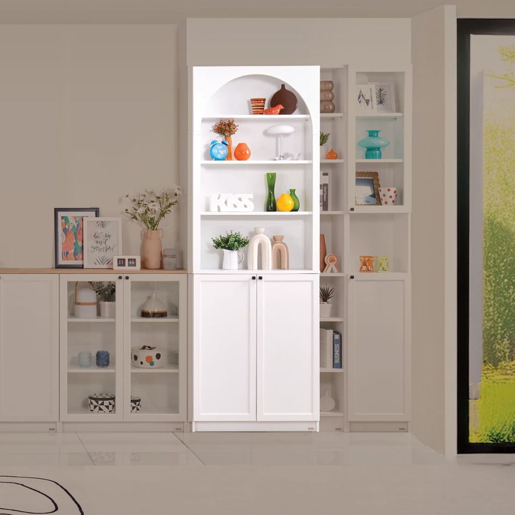 SB Design Square ตู้โชว์ ขนาด 80 ซม. รุ่น Trixx (หน้าบานไม้) สีขาว (80x30x230 ซม.)  แบรนด์ SB FURNITURE