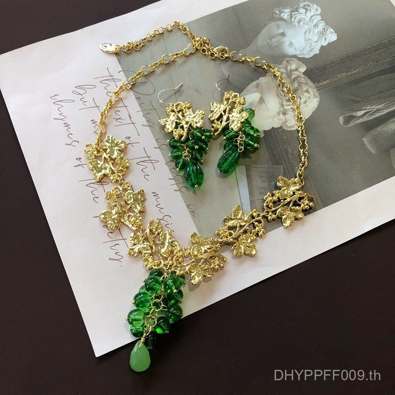 สร้อยคอมินิมอลดีไซน์ใบทองจริงพร้อมต่างหูแก้วลูกปัดสีเขียวก้านทองแดง CDO7
