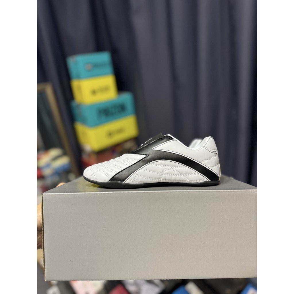 Home & Living Balenciaga Balenciaga Round Toe Laced-Up Wear-Resistant Low-Top German Training Racing