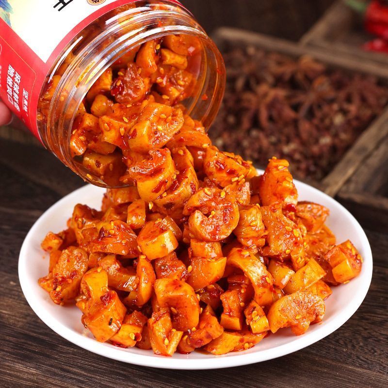 香辣萝卜干下饭菜麻辣萝卜干嘎嘣脆咸菜罐装萝卜丁Spicy dried radish served with spicy dried radish20251112