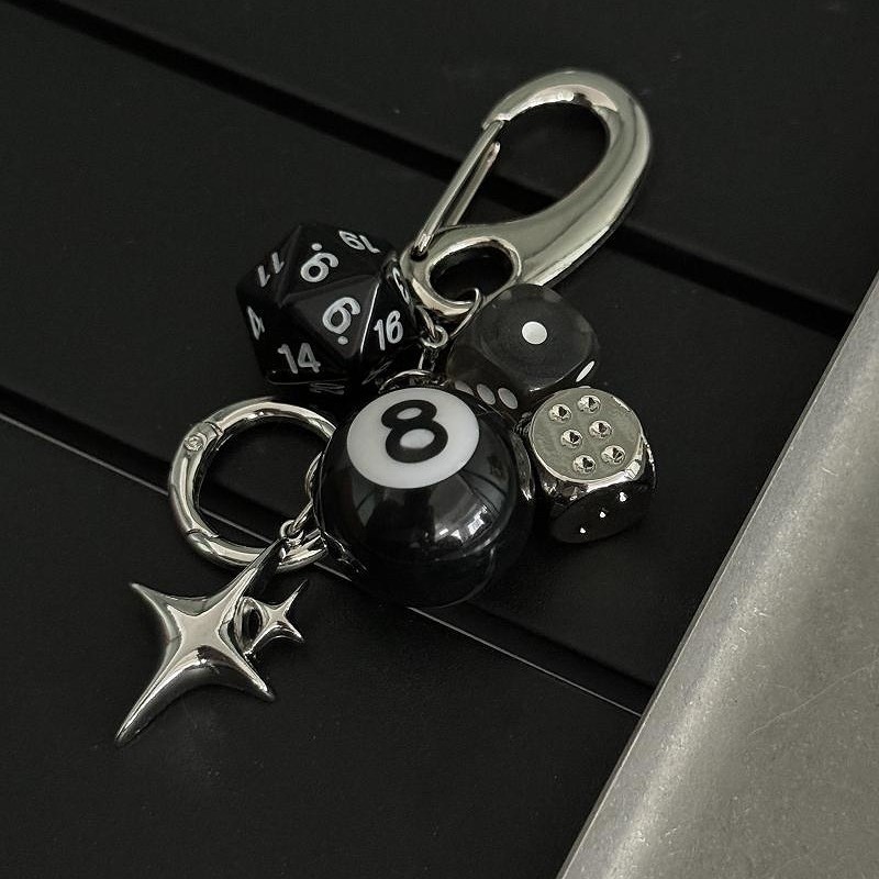 พวงกุญแจ 8 ball keychain โกธิค พวงกุญแจรถ ห้อยกระเป๋า ตกแต่งกระเป๋า bag charm หัวเข็มขัด พวงกุญแจกางเกง Y2K เข็มขัด