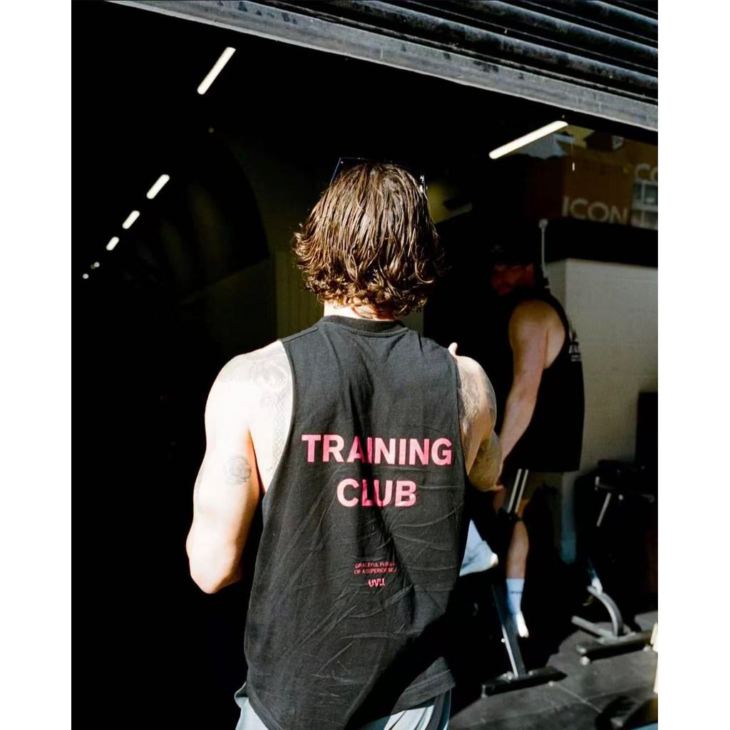 เสื้อวิ่งระบายเหงื่อดี ออกแบบมาเพื่อบรรยากาศออกกำลังกาย UVU