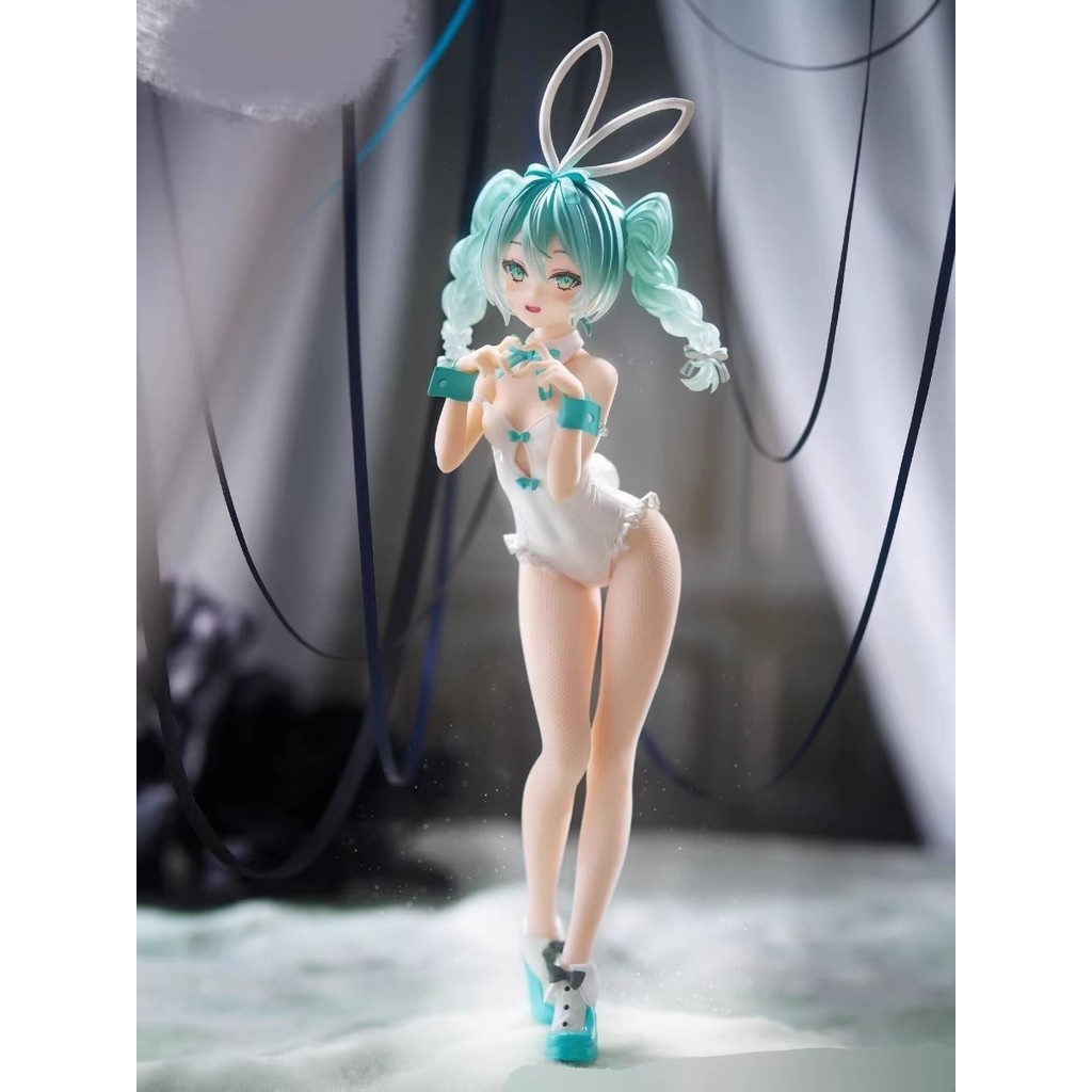 /ในประเทศ First Sister สีดําสีขาวผ้าไหมกระต่ายสาวรูป First Sister อะนิเมะเครื่องประดับสองมิติของขวัญ