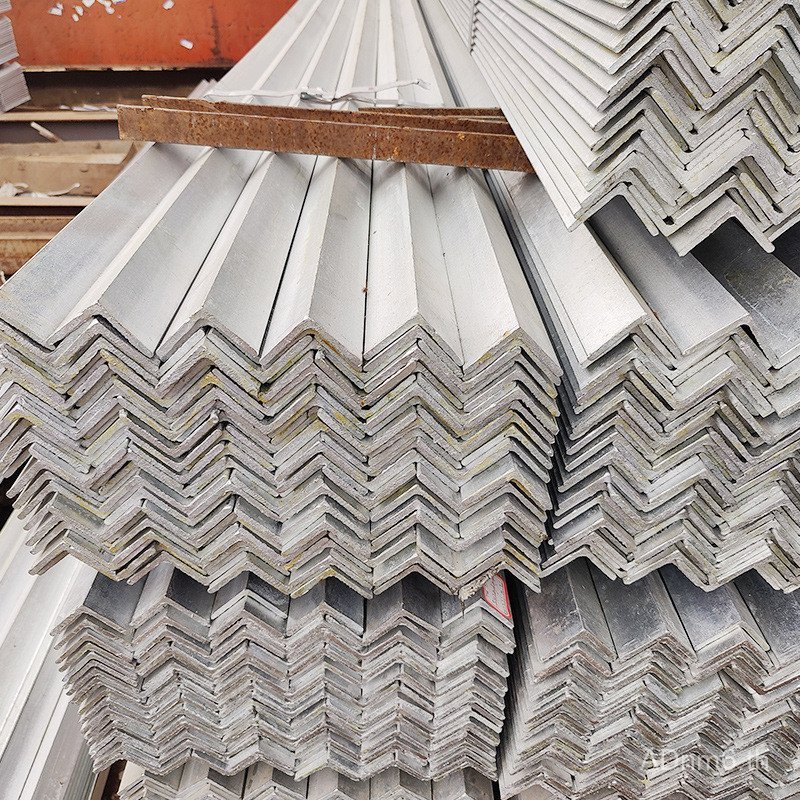 Q235B Q355 เหล็กมุมชุบสังกะสีสูงด้านอื่น ๆ มุมชุบสังกะสีร้อนการประมวลผลเหล็กร่องเหล็กโรงงานขายตรง On