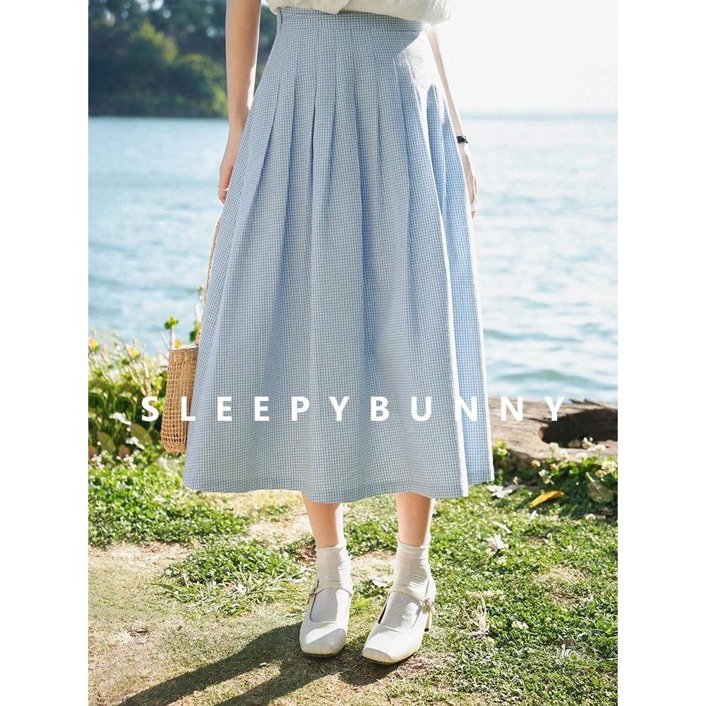 SLEEFY BUNNY กระโปรง Midi ลายสก๊อตสีฟ้าอ่อน ทรงเอเอวสูง สไตล์ซัมเมอร์สำหรับผู้หญิง petite ดีไซน์ flowy และกระชับสัดส่วน