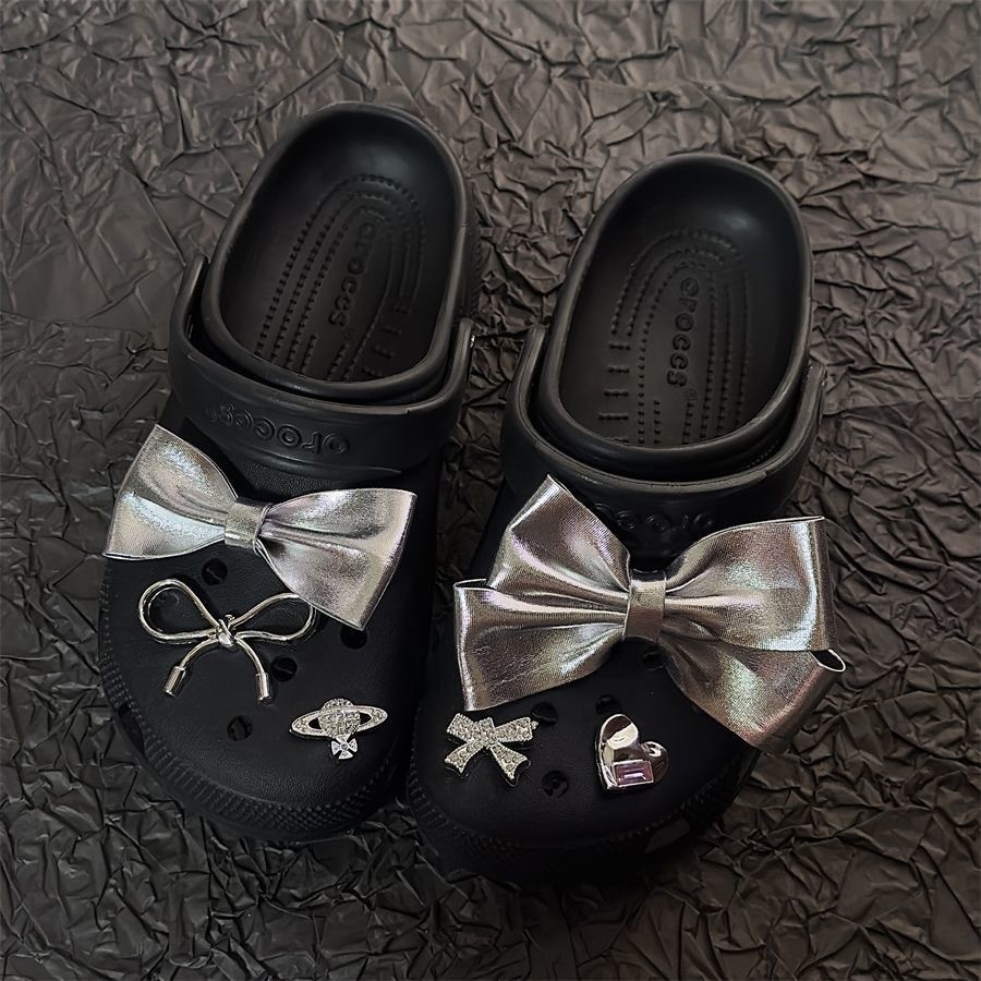 ✨จิ๊บบิทโบว์สีเงิน จิ๊บบิทแฟชั่นอินสตา ติดรองเท้าcrocs แบบDIY BJXY