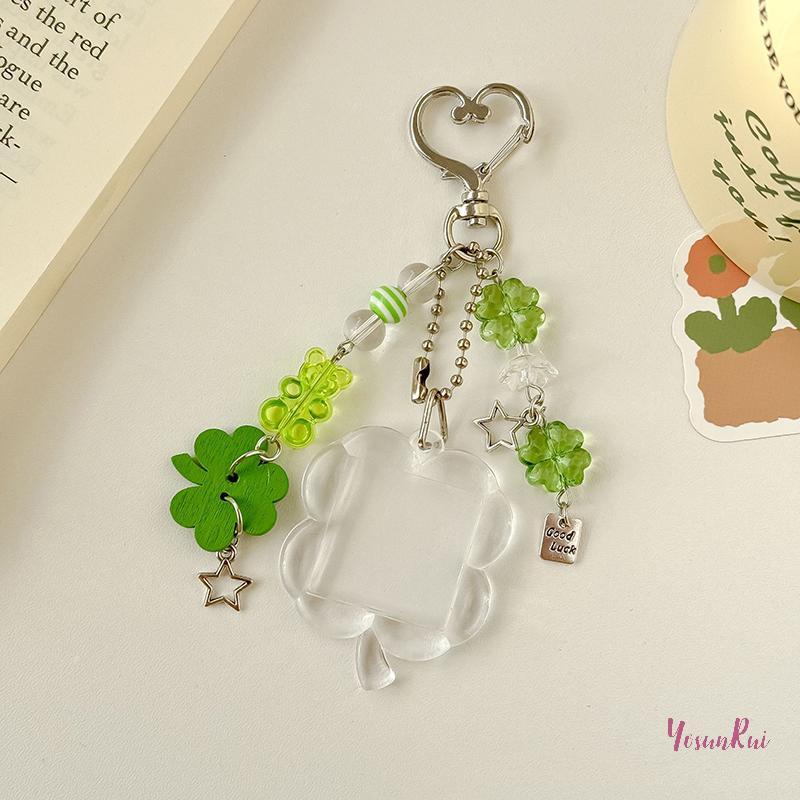 charms กรอบรูปพวงกุญแจ 4 ใบเมเปิล ของขวัญใหม่สำหรับผู้หญิงสไตล์ย้อนยุค