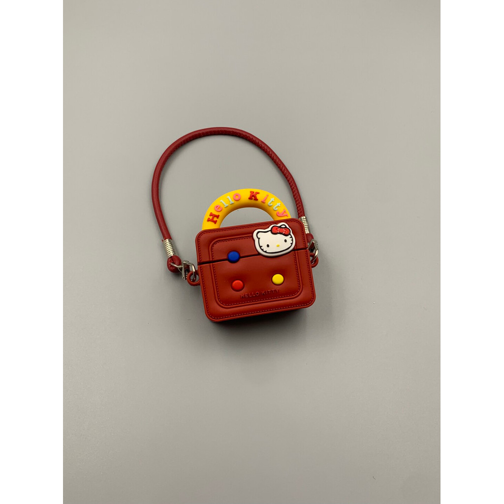 airpod pro 3 case เคส airpods pro 3 กระเป๋าเป้สะพายหลังสีแดงลายการ์ตูนน่ารักๆลายแมวคิตตี้ย้อนยุคเคสป