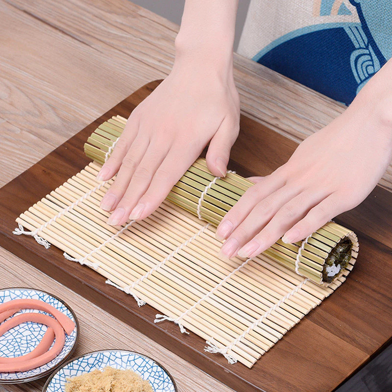 ที่ม้วนซูชิ เสื่อม้วนซูชิแบบไม้ เครื่องมือโอนิกิริ ทำจากไม้ไผ่ Sushi Bamboo Roller