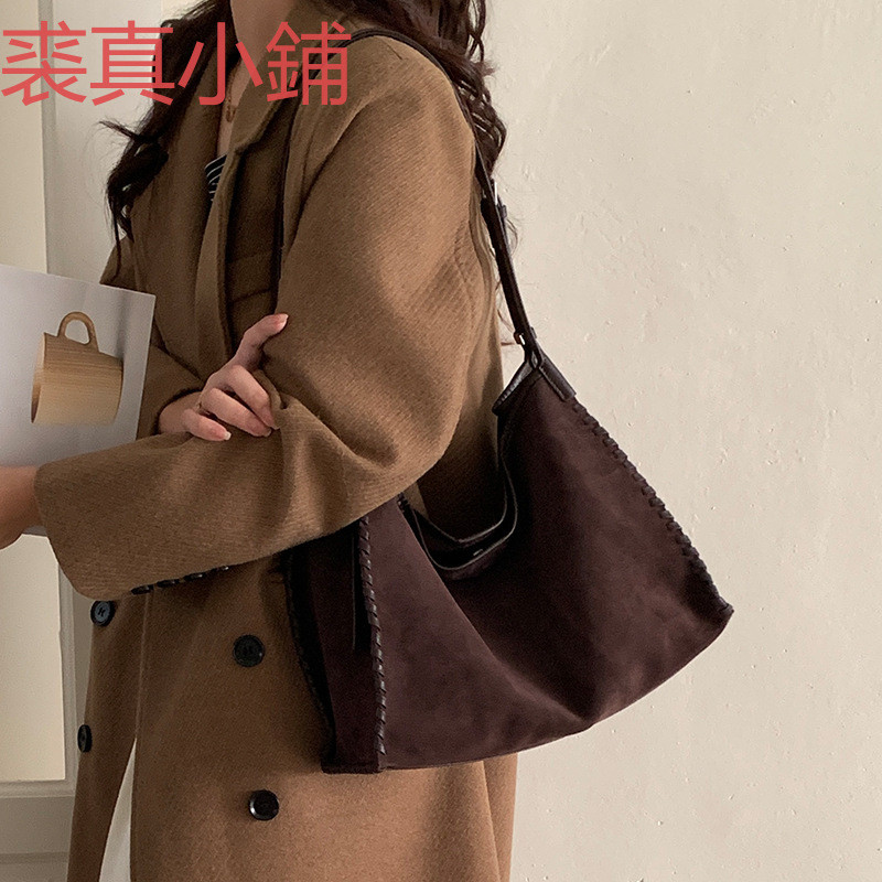 Qiuzhen Shop Lazy Style Niche Suede Tote Bag 2025 หวายถักขนาดใหญ่ความจุ Frosted Cowhide hobo กระเป๋า