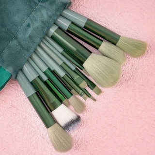 กรุงเทพฯ ]แปรงแต่งหน้า 13 ชิ้น Professional Brush Set Green Soft Powder Foundation Face Eye Brow Shadow