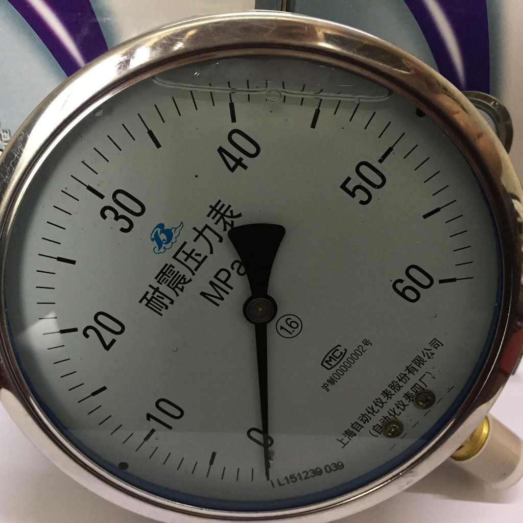 จัดหาเครื่องวัดความดันทนแรงกระแทก YN150 Y150AZ 0-60MPA