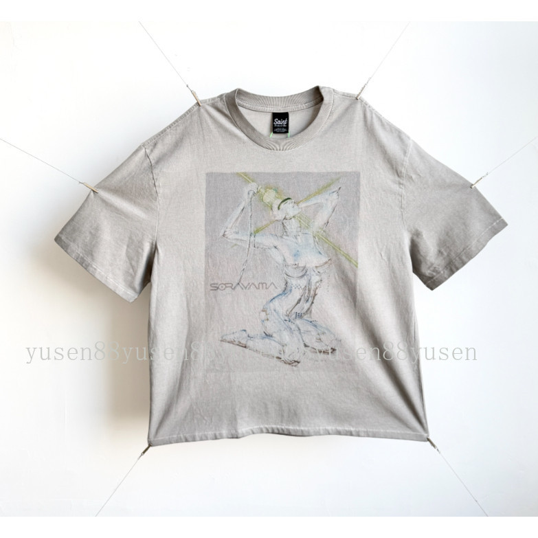 เสื้อยืดแขนสั้น Heavy Wash จากการ.COLAB ระหว่าง Saint และ SORAVAMA
