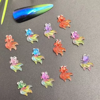 100ชิ้นเรซิ่นน่ารักปลาทองหลากสีลายการ์ตูนใช้สําหรับตกแต่งเล็บ ทําเอง