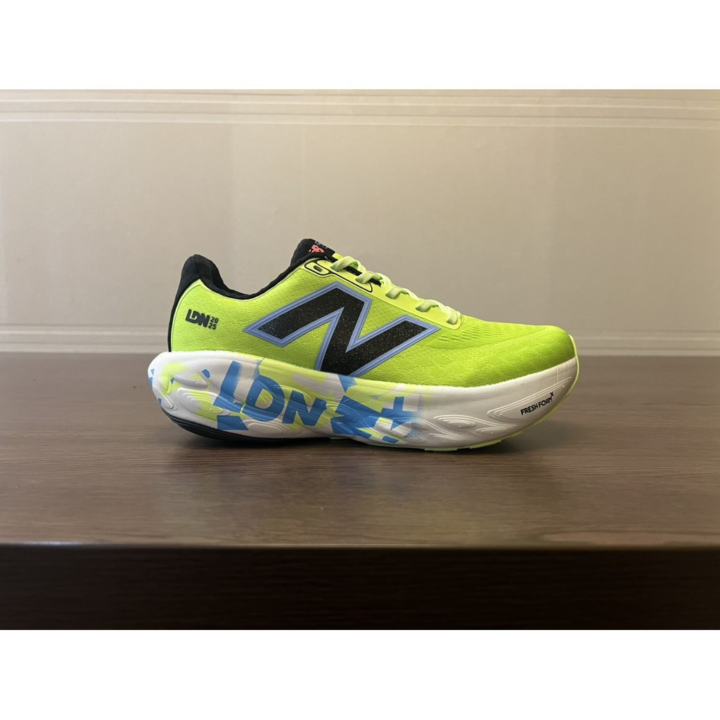 รองเท้าวิ่ง Evoz 1080V14 สำหรับทั้งผู้ชายและผู้หญิง แบบฟอร์มเบาสบาย