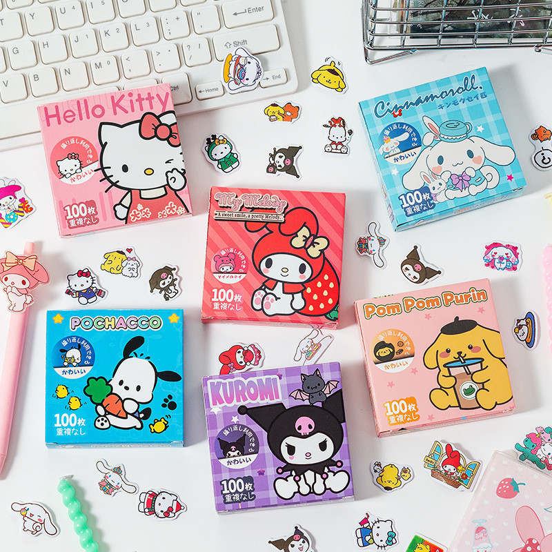 สติ๊กเกอร์การ์ตูน Sanrio สุดน่ารัก 1 กล่องมี 100 ชิ้น กันน้ำ 100% สติกเกอร์ Hello Kitty Kuromi