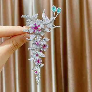 เข็มกลัดลายพู่ดอกไม้ Elegant Magpie แบบสมาร์ท น้ำหนักเบาทrès;เพิ่มความสวยงามด้วยแซฟไฟร์เล็กๆ เหมาะสำหรับคนชอบสไตล์หรูหรา