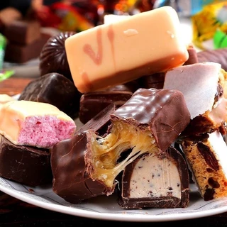 ขนมช็อคโกเเลตรัสเซีย 1 ถุง 500กรัม ประมาณ40-45 ชิ้น ขนมตุ๊บตั๊บ ท็อฟฟี่สอดไส้คาราเมลคละหลายแบบ หลายรสชาติ ขนมกินเล่น
