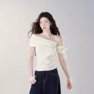 Modariseเสื้อยืดคอปาดไหล่แขนสั้นผู้หญิง2025คอลเลคชั่นใหม่ใส่แล้วดูผอมกระชับรูปร่างแขนเปิดโชว์ไหล่สไตล์เก๋ๆใส่ได้ทุกโอกาส