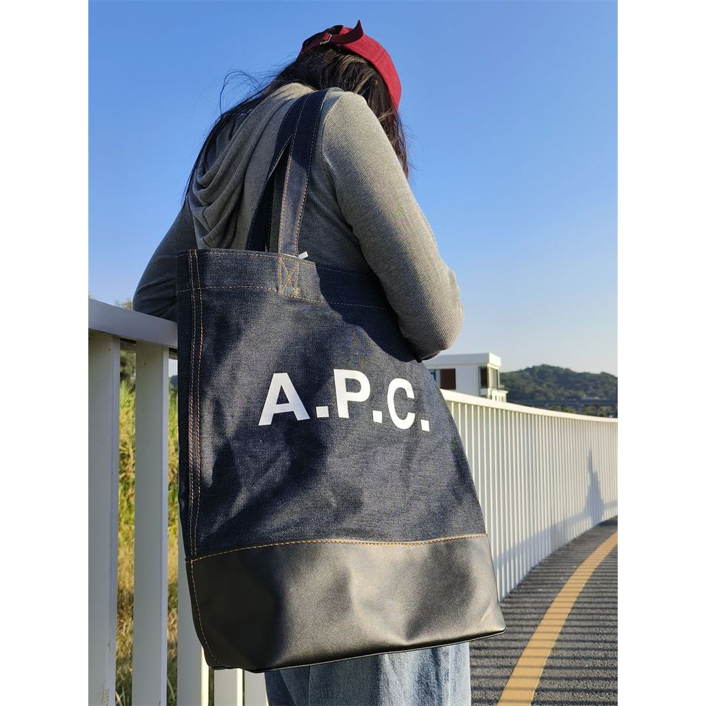 11 เกาหลี APC สไตล์ใหม่กระเป๋าหญิงผ้ายีนส์เย็บผ้าใบกระเป๋าสะพายขนาดใหญ่ความจุนักเรียน Class Commuter