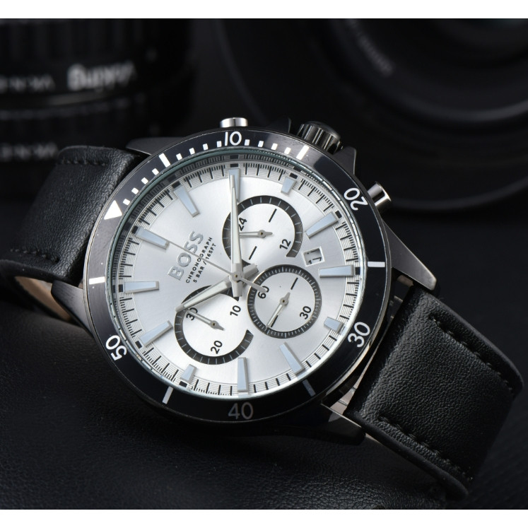 HUGO BOSS นาฬิกาข้อมือ Quartz Movement สายหนัง หน้าปัดสีดํา นาฬิกาผู้ชาย