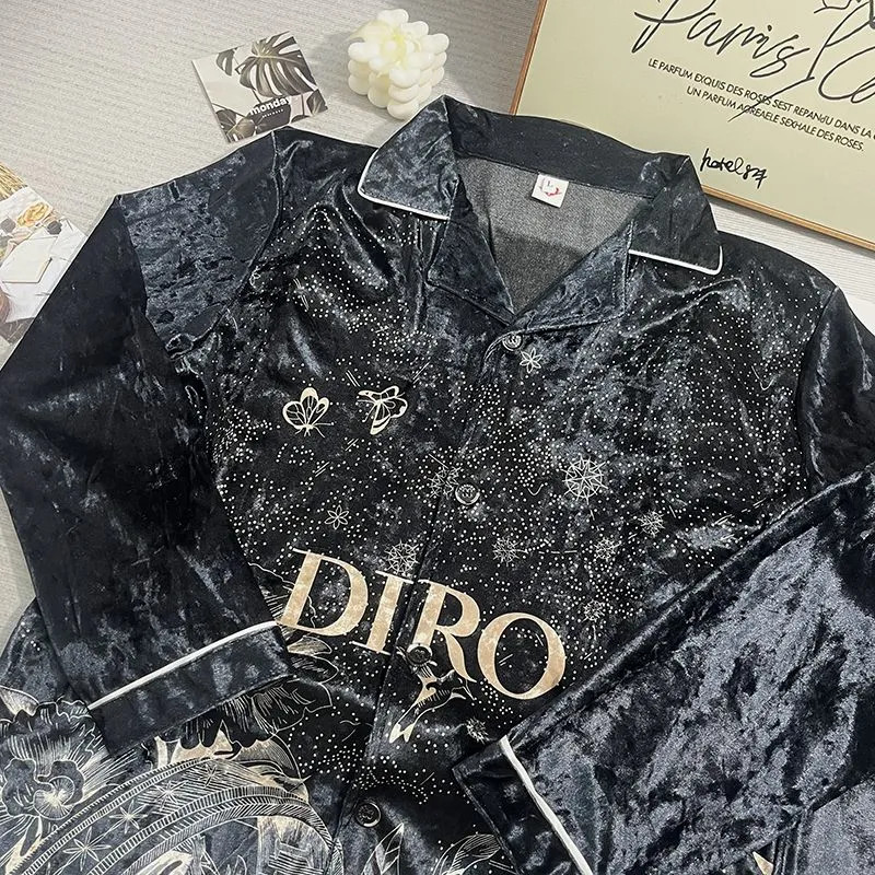 ดิออร์389ชุดนอนผู้ชายกํามะหยี่สีทองแสงหรูหราแฟชั่นสไตล์ตะวันตกบางกํามะหยี่ ชุดลําลอง สูท สูท