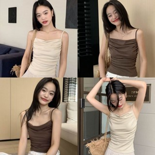 🐟EElla🐟เสื้อสายเดี่ยว สีพื้น ผู้หญิง มีฟองน้ำในตัว เข้ารูป ยืดพอดี แขนกุดเสื้อ แฟชั่น เกาหลี ใส่สบาย สามารถจัดส่งได้