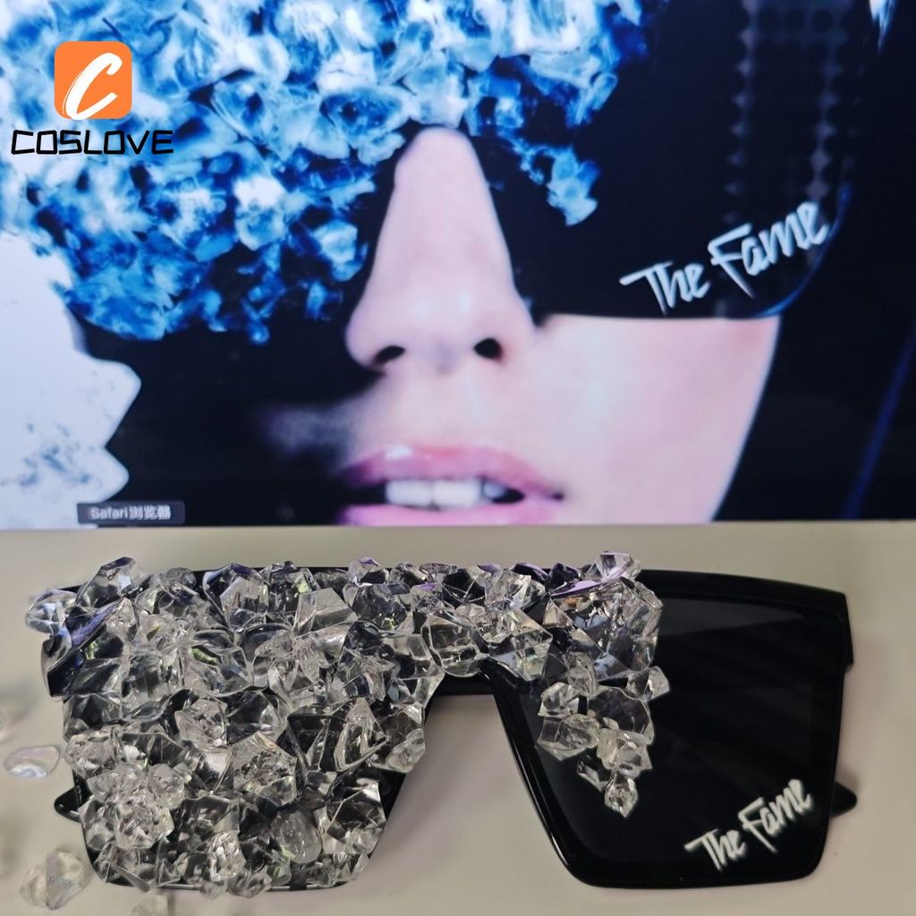 แว่นตาแบบLady Gaga สไตล์โป๊กเกอร์ พร้อมอุปกรณ์เสริมสำหรับชุดคอสเพลย์