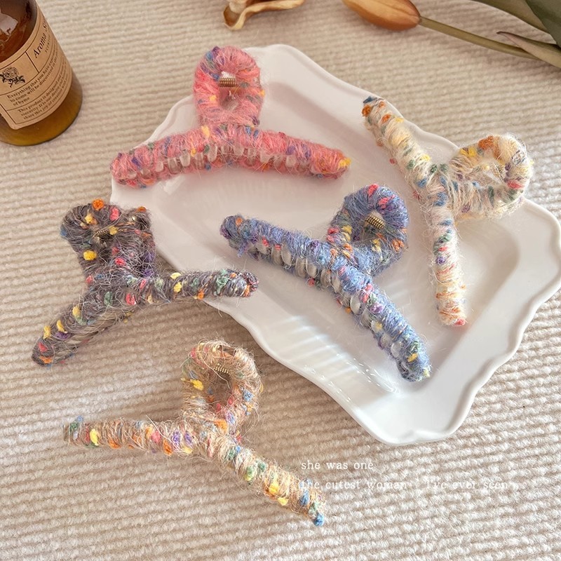 สินค้าตกแต่งเส้นด้ายสีสันสดใสขนาดใหญ่