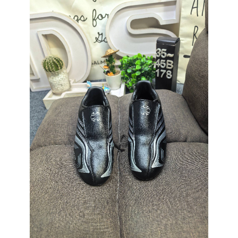 2025 คลังสินค้าพร้อมสไตล์ใหม่ F50 สีดําสีเทารองเท้าลําลองมูลค่าสูงสไตล์วัยรุ่นแฟชั่นทุกการแข่งขันหนา