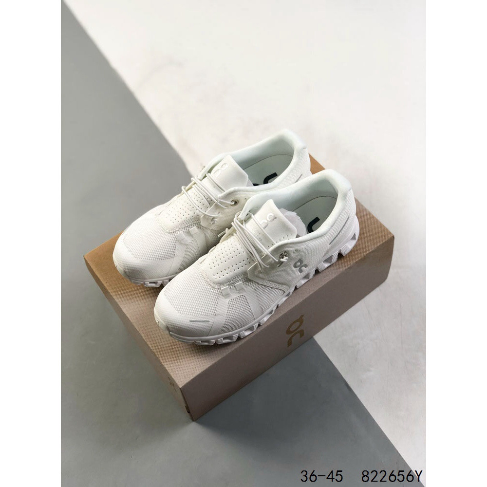 XSRN On Cloud x 3 On Cloud Low-Top รองเท้าวิ่ง OIZH