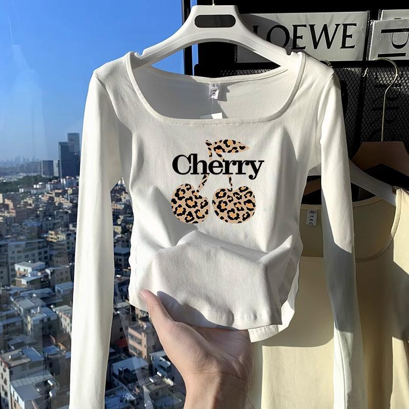 เสื้อสาวรุ่นใหม่สไตล์ยุโรป สีขาว ลายเสื้อคอ U ยาวแขน สำหรับใส่ในนอก (หรือ) สไตล์โดดเด่น ไม่ธรรมดา ช่วยลดรูปร่าง