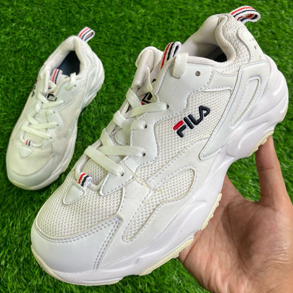 FILA Ray Tracer สีขาว ไซส์ 37.5 รองเท้าผ้าใบ รองเท้า