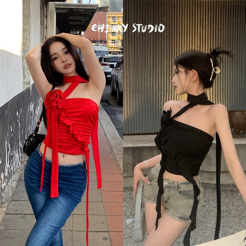 Cherryพร้อมส่ง🌺 คล้องคอ ลายดอกกุหลาบY2kเสื้อครอป เปิดไหล่เข้ารูป สไตล์เวียดนามเสื้อเกาะอกสุดเซ็กซี่สำหรับผู้หญิง