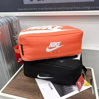 [ลดราคาล่วงหน้า] กระเป๋าถือเก็บฟุตบอลแบบพกพาระบายอากาศได้แบบพกพา Cross-Body Airman Travel Shoe Bag รองเท้าบาสเก็ตบอล Fitness Clutch