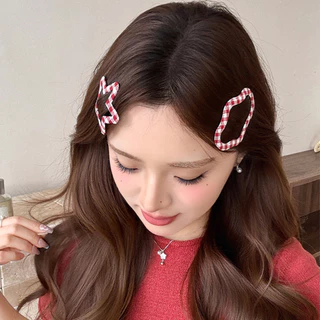 ของตกแต่งผมสไตล์เกาหลี ลายสก๊อตสีแดงหวาน เหมาะสำหรับผมม้ากลวง คลิปผม multifunctional สำหรับวิทยาลัย