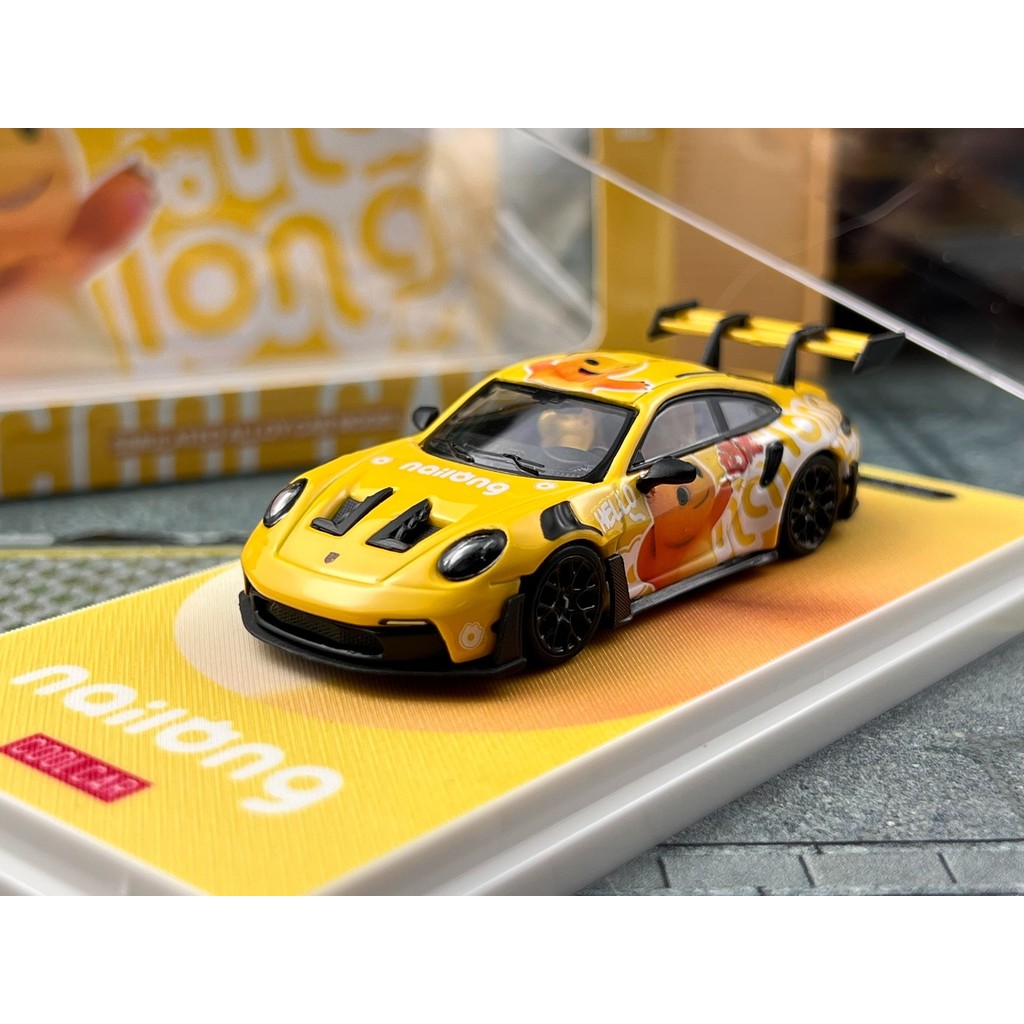 พร้อมสต็อก รถเท่ 1: 64 Porsche 1992 GT3 RS Milk Dragon Alloy Car Model