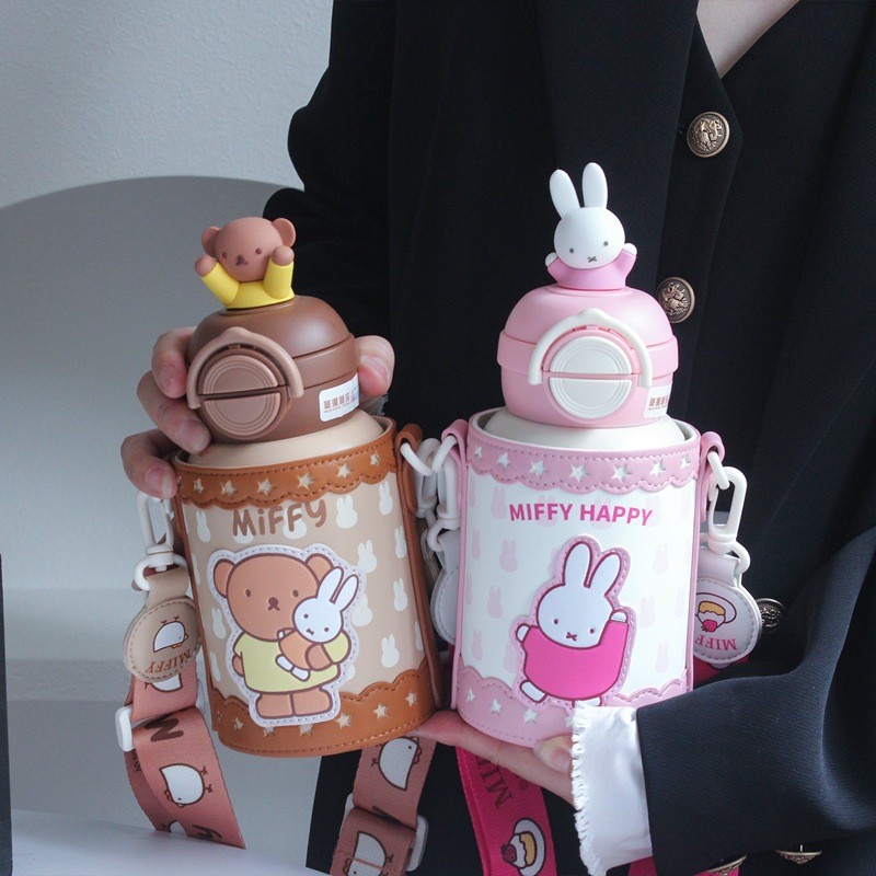 Miffy Miffy Thermos ถ้วยเด็กถ้วยฟางนักเรียนพิเศษขวดน้ํา Anti-scalding Miffy กระต่ายถ้วยน้ําสายคล้องถ