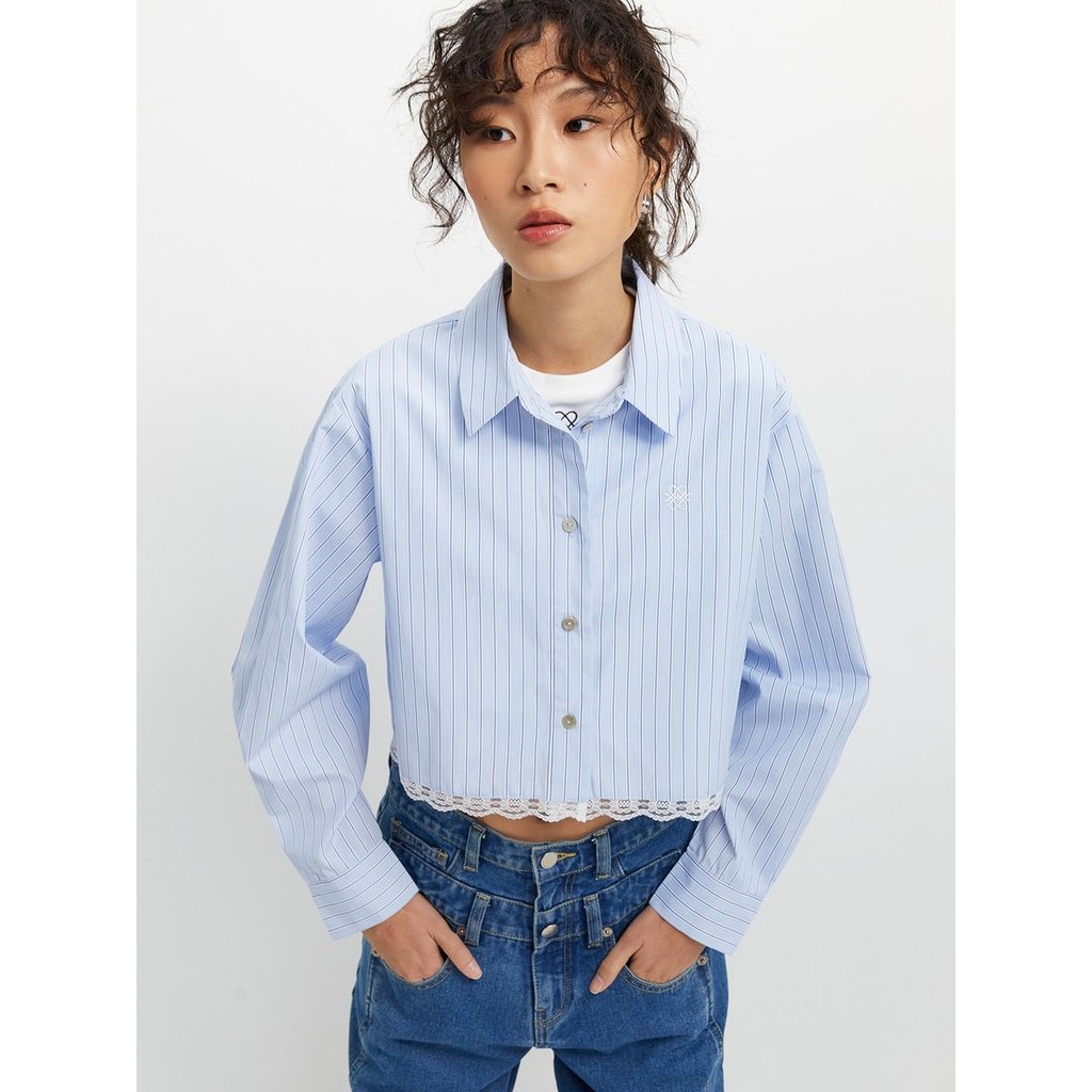 [Pomelo] เสื้อเชิ้ตลายทางขอบแต่งลูกไม้ / Striped Lace Trim Shirt